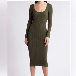Dark Green Long Sleeve Knit Dress
NWOT
Never worn
